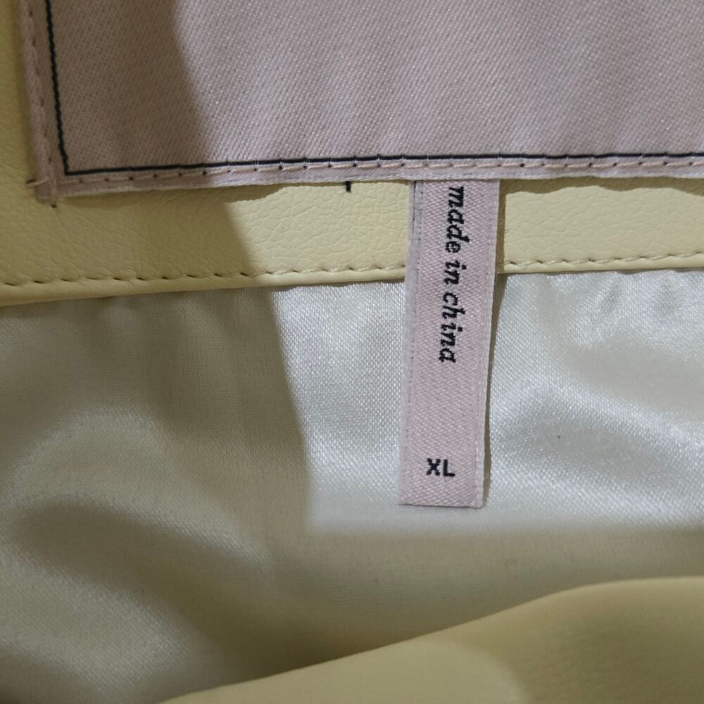 Bcbgeneration Lemon Yellow Button Front Oversized… - image 8